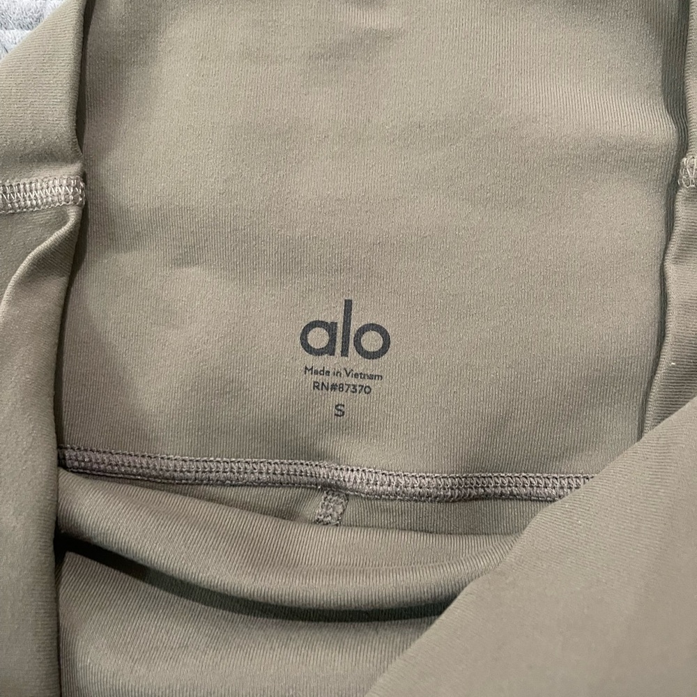 Alo Yoga High-waist Airlift Moto Legging Mesh details In Olive Branch Size S - Picture 7 of 14